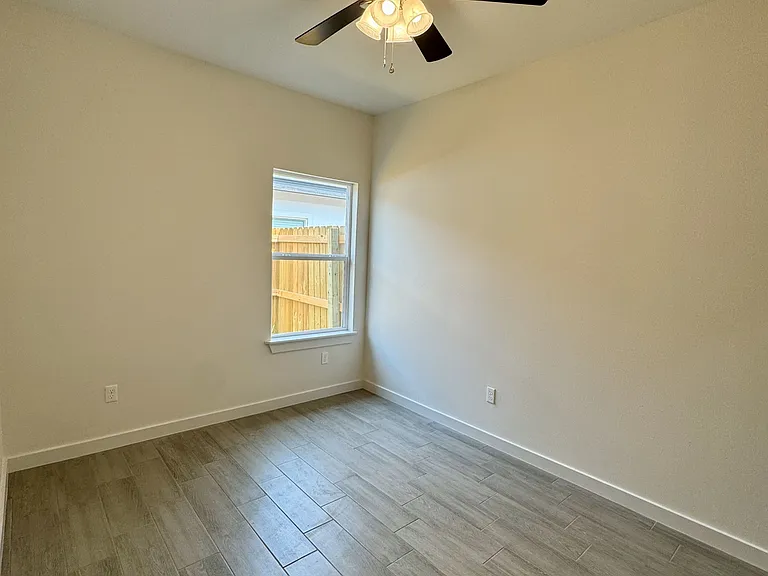 1308 W Platinum Dr #3 — Photo 11
