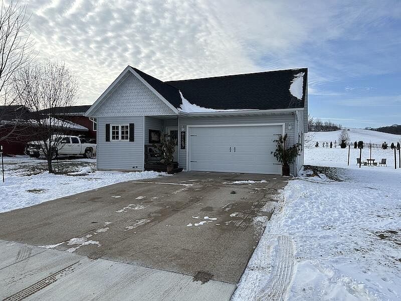1st image of 21583 Somerset Downs LANE