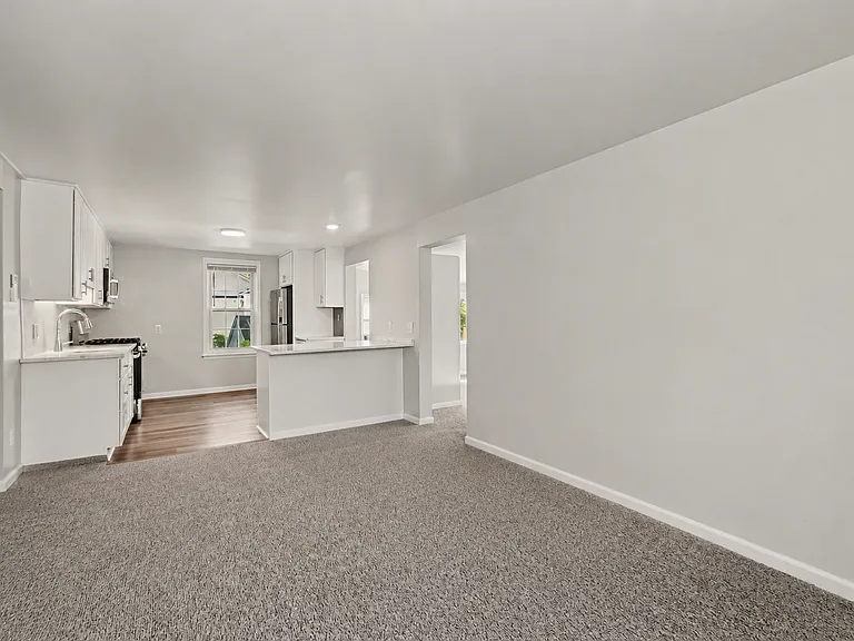 177 Davis Ave #3 — Photo 1