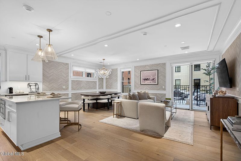 5th image of 19 Washington Street #259 I