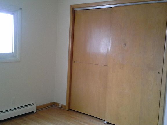 3rd image of 9520 Franklin Ave APT 2