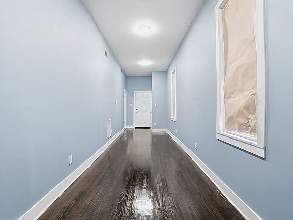 3rd image of 5723 S Marshfield Ave