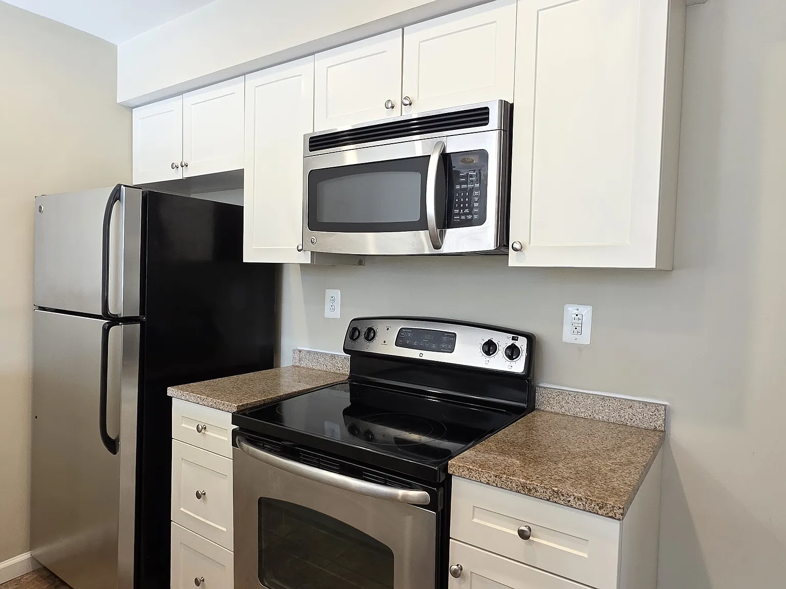 1 bed, 1.5 bath, 778 sqft, $1,950 — Photo 4