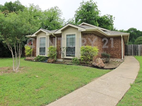 1103 Hemlock Ct
