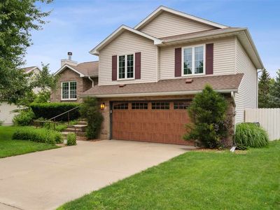 1432 Wild Prairie Dr, Iowa City, IA, 52246