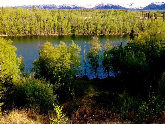 Panoramic views of the Talkeetna Mountain Range and Canoe Lake