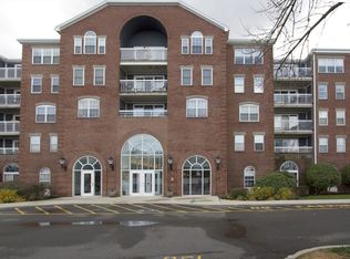 50 Boatswains Way APT 303, Chelsea, MA 02150