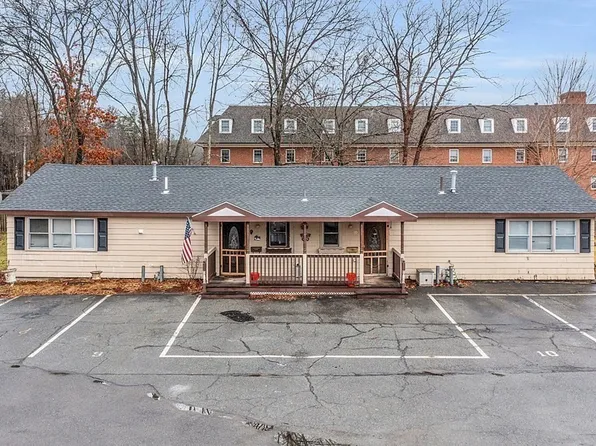 3 Pailet Dr APT 10, North Chelmsford, MA 01863