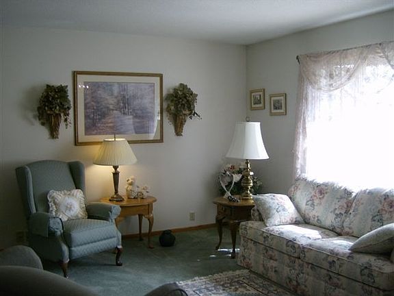 4806 Living Room