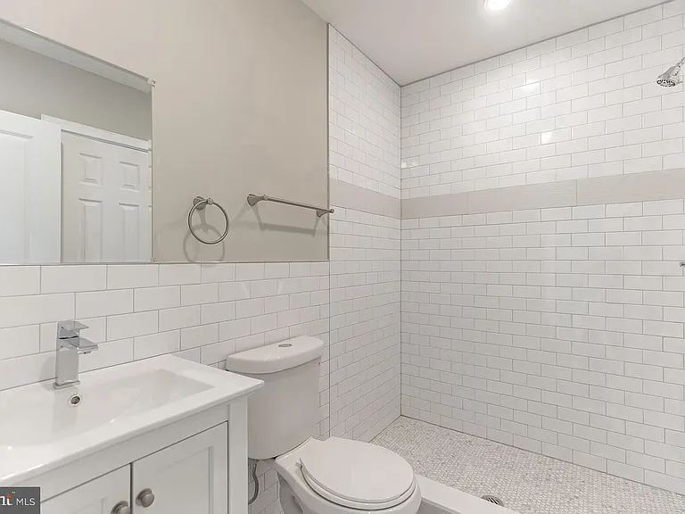2243 N Broad St #2F — Photo 6
