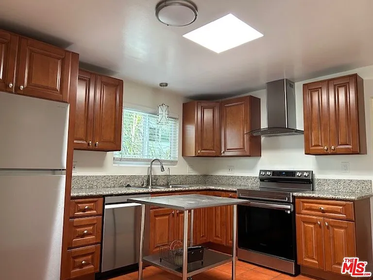 36 Brooks Ave #D — Photo 18