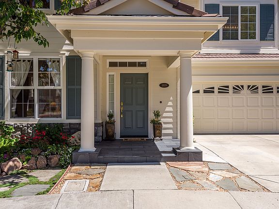 2nd image of 1809 Woodhaven Pl