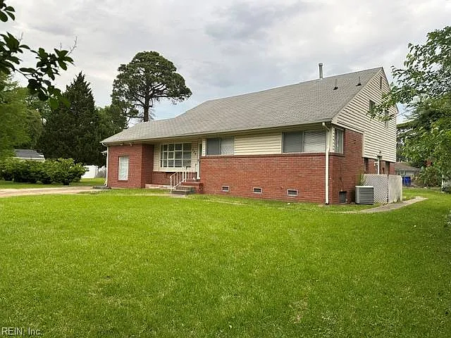 426 Beacon Hill Cir — Photo 1