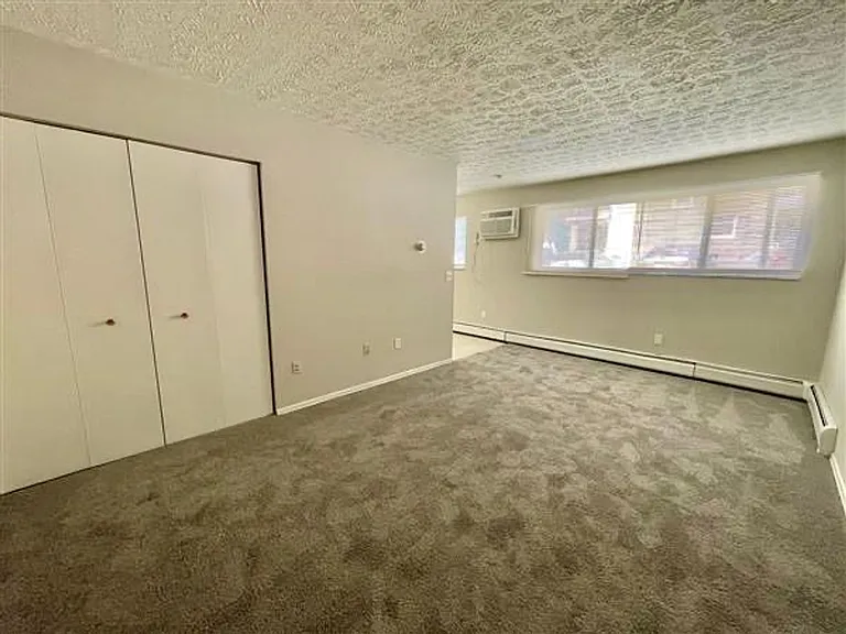 4126 W 8th St #4 — Photo 3