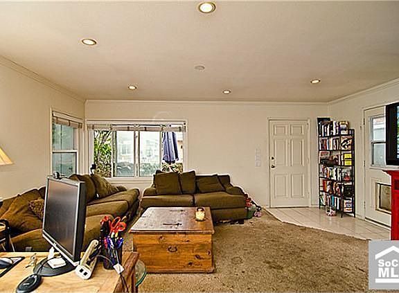4th image of 306 33rd St