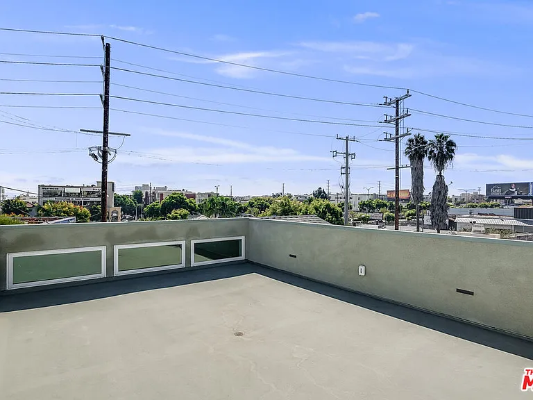 1780 Midvale Ave — Photo 16