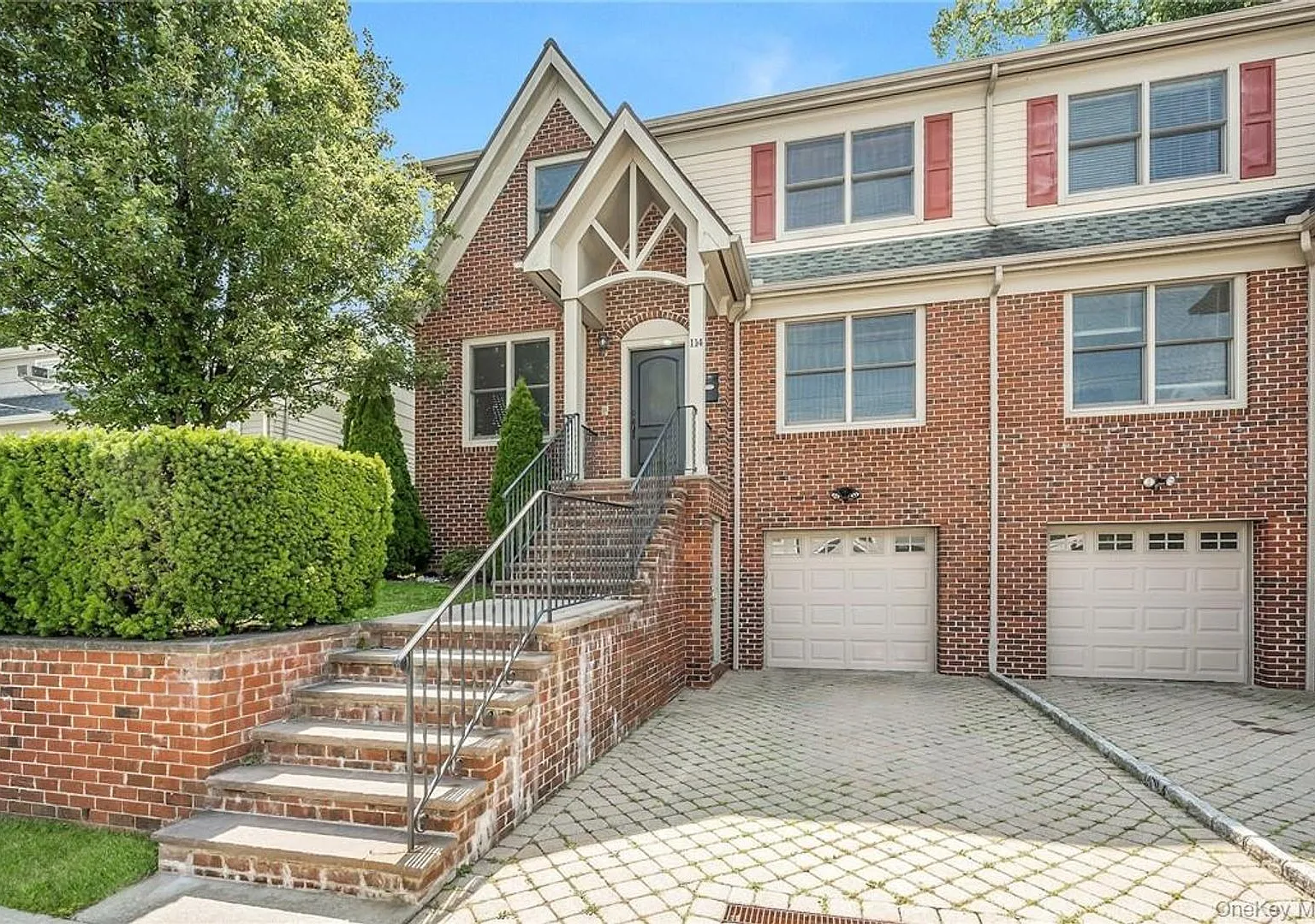 4 bed, 3.5 bath, 3000 sqft, $6,995 — Photo 2