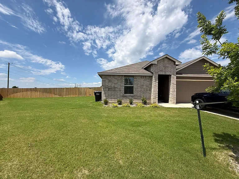2621 Torbensen Ct — Photo 19