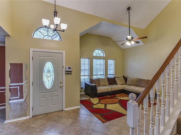 3rd image of 1513 Fuller Dr
