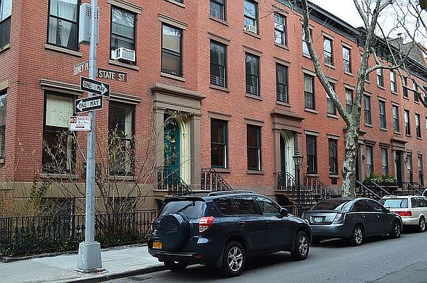 1st image of 137 Montague St APT 4R