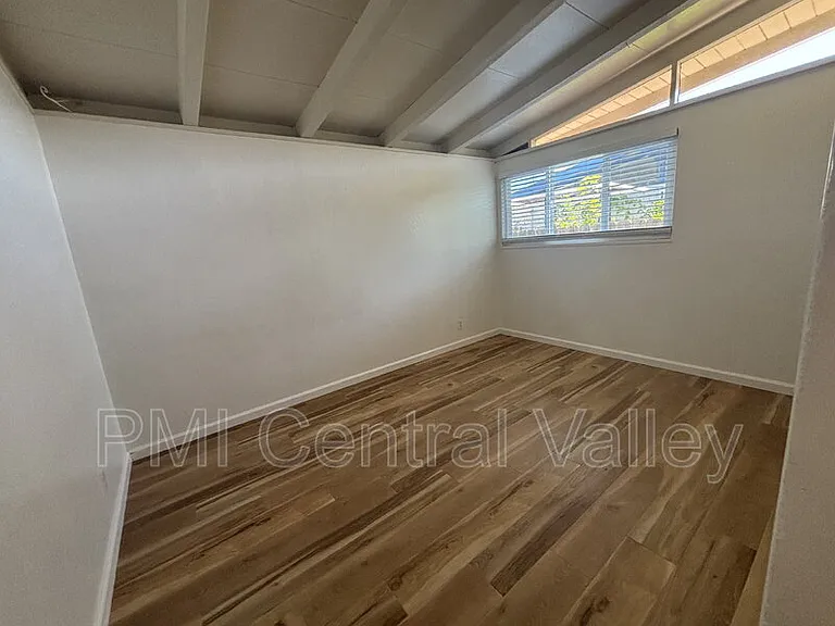 944 Bridgewood Way — Photo 25