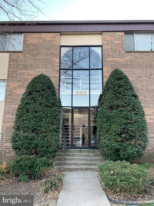 350 Gatewater Ct #E, Glen Burnie, MD 21060