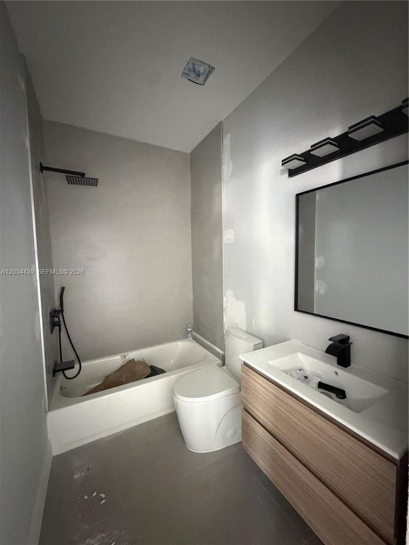 344 NW 11th St, photo 9