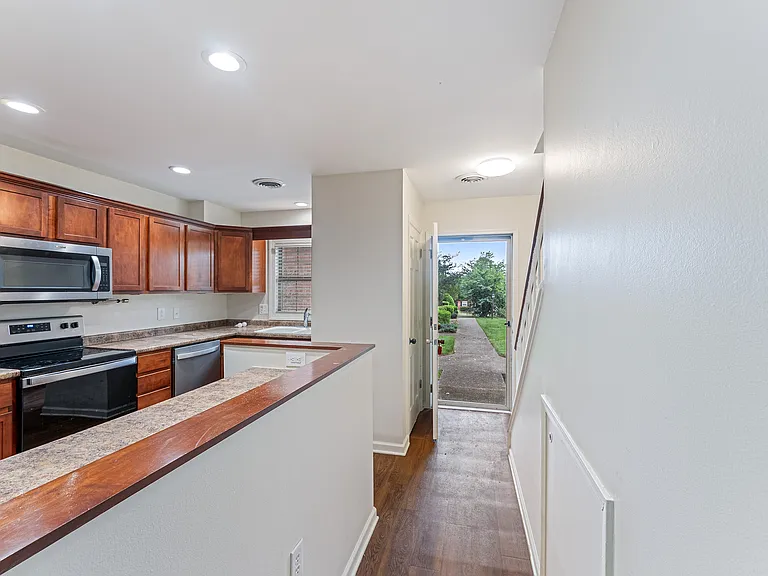 6529 Deane Hill Dr #43 — Photo 5