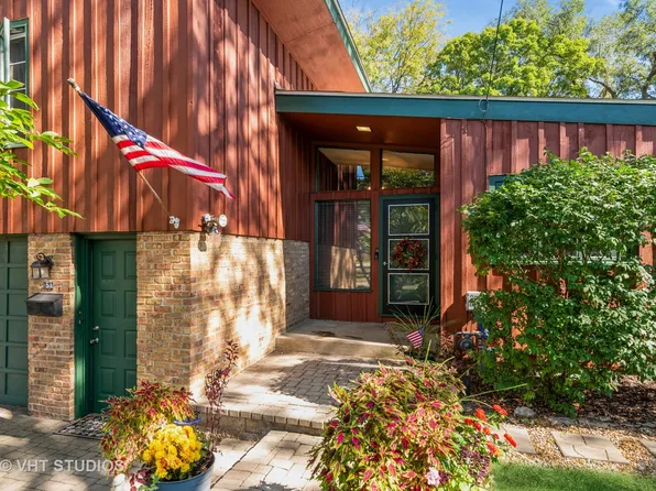 51 Wilcox Ave, Elgin, IL 60123