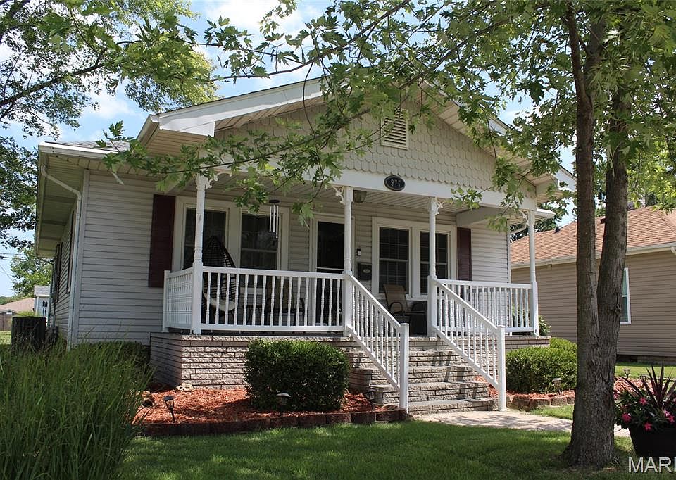 1st image of 977 Whitelaw Ave