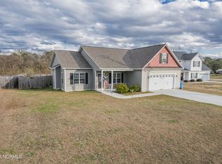 104 Buckhaven Dr, Richlands, NC 28574