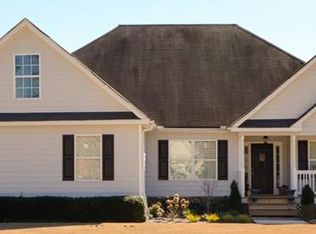 1021 Whispering Lakes Trl, Madison, GA 30650