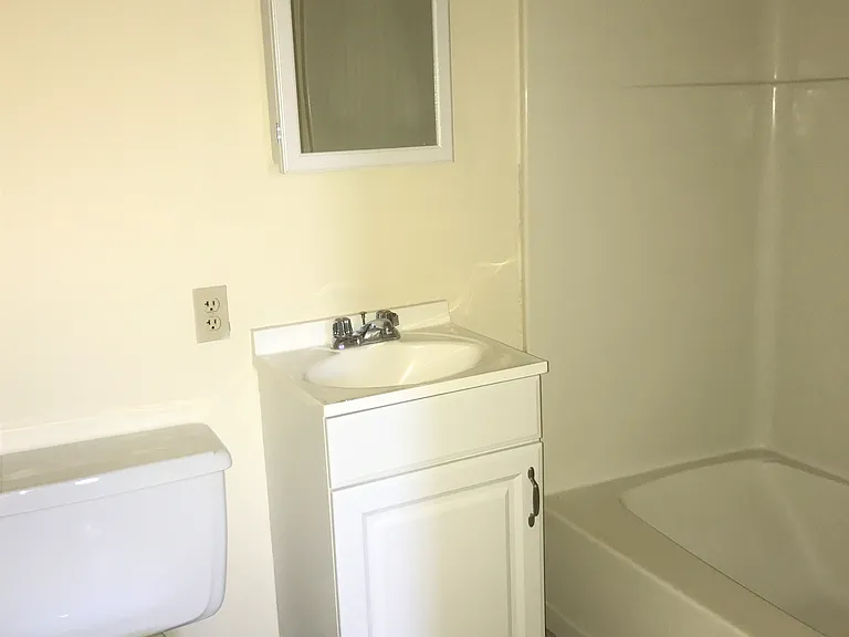 6 Cross Dr #B6 — Photo 4