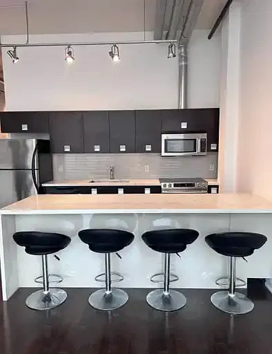 1 bed, 1.0 bath, 970 sqft, $3,400 — Photo 2