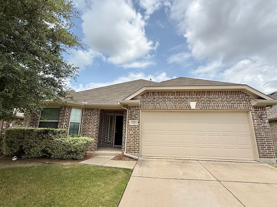 1st image of 800 Silvermoon Dr