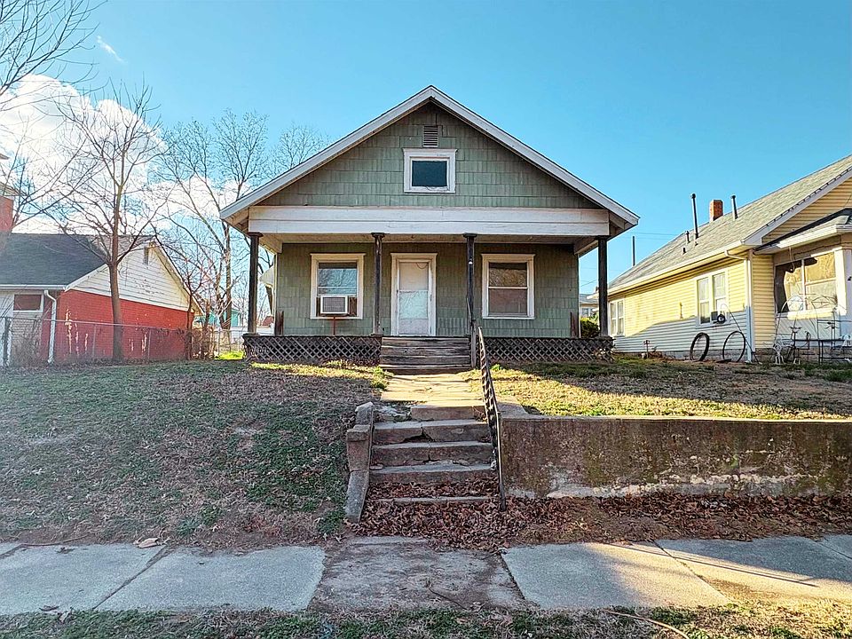 1st image of 811 S D St