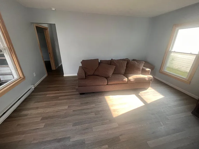 23 Clinton St #2 — Photo 5