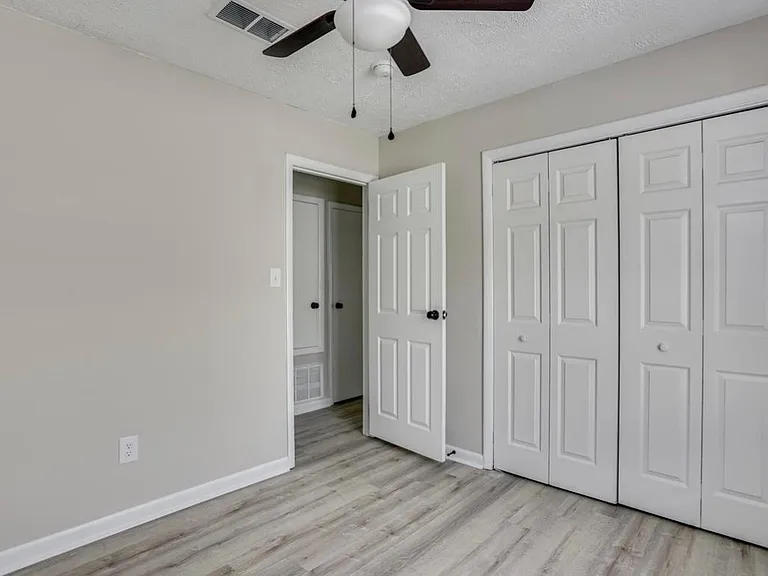 3401 Princess Ct — Photo 7
