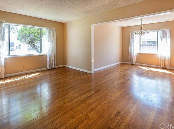 5th image of 4223 Knoxville Ave