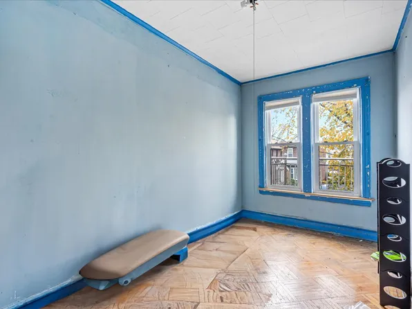 938 Troy Avenue image 19 of 24