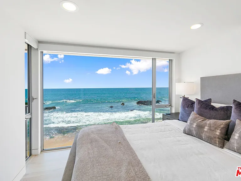 24928 Malibu Rd — Photo 20
