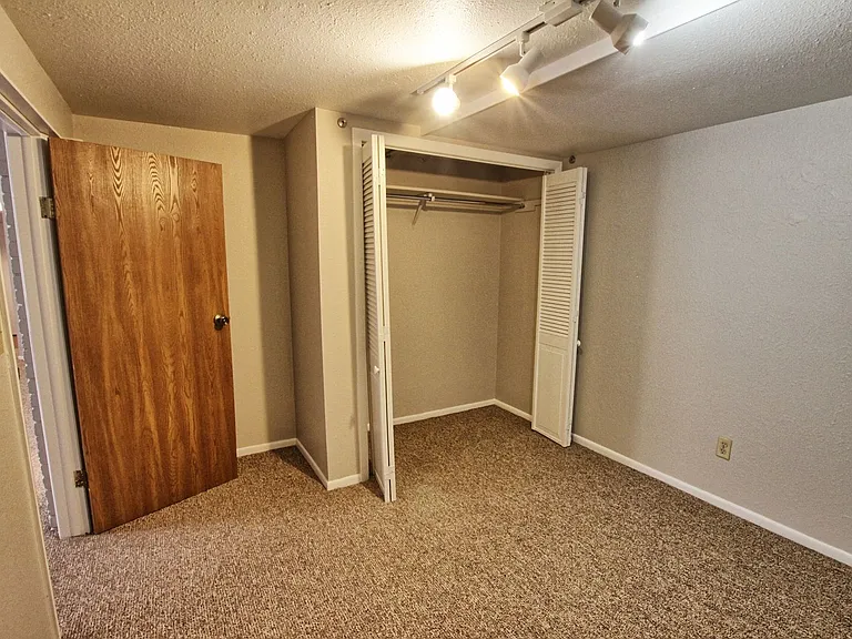 505 S Gaylord St — Photo 16
