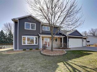 W2960 Creekside Ct, Appleton, WI 54915