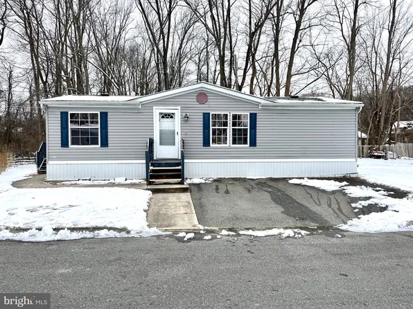 194 Jacobstown New Egypt Rd Trlr 2, Wrightstown, NJ 08562