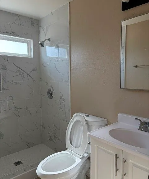 1782 Bainbridge St — Photo 10