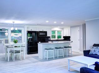 8 Craig Rd, Chelmsford, MA 01824