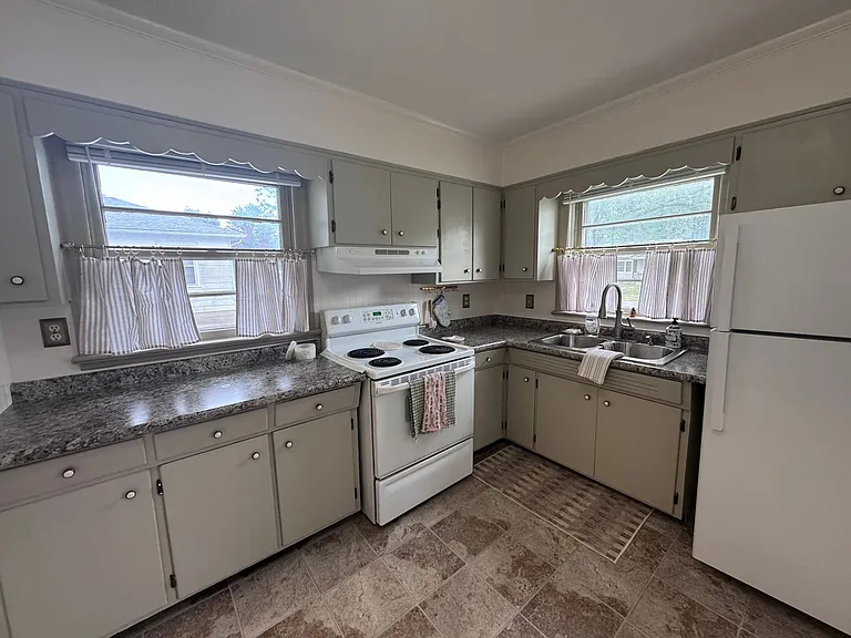2123 Madison St — Photo 24
