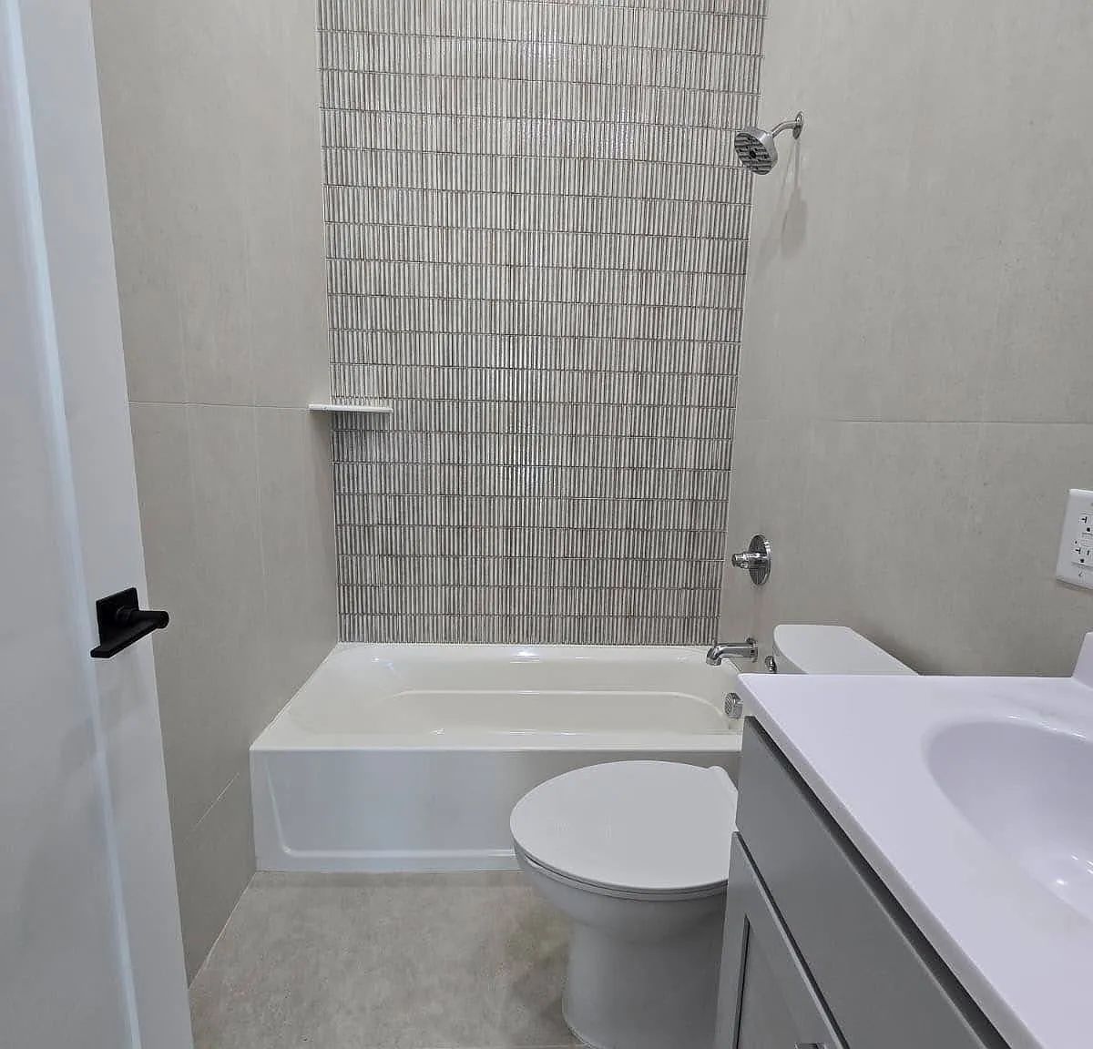 2 bed, $2,400 — Photo 4