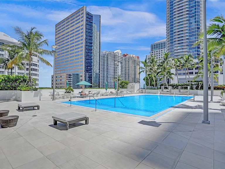 950 Brickell Bay Dr #4610 — Photo 40