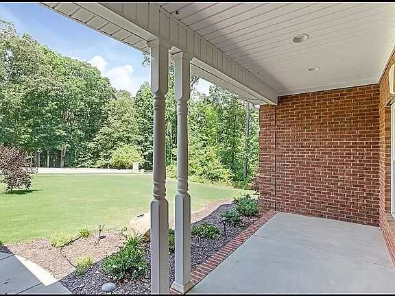3rd image of 134 Creekwalk Dr